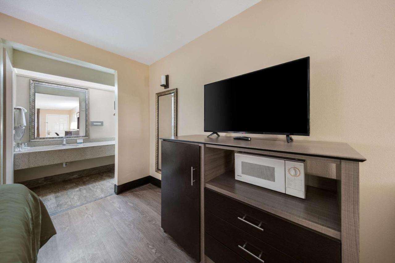 Quality Inn & Suites Garland - East Dallas Luaran gambar