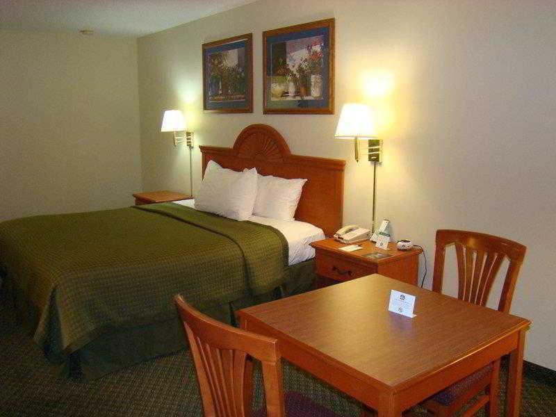 Quality Inn & Suites Garland - East Dallas Luaran gambar